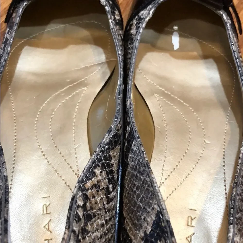Tahari Jules Snakeskin Print and Patent Leather Flats Sz 7